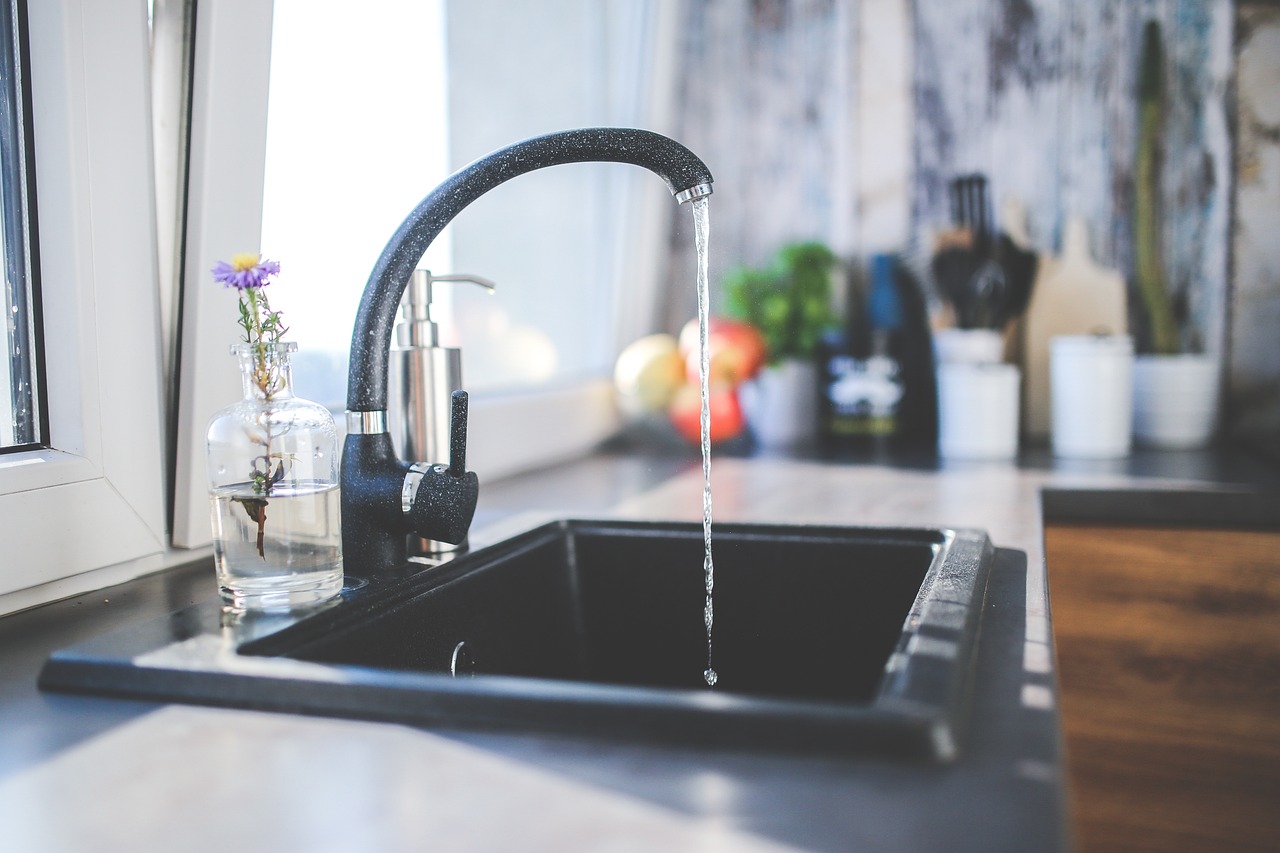 How to Choose the Right Kitchen Faucet for Your Home