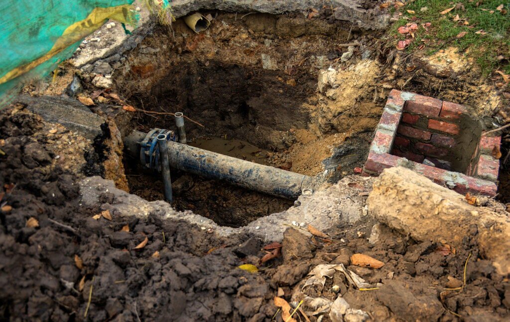Troubleshooting Water Line Leaks in Your Home